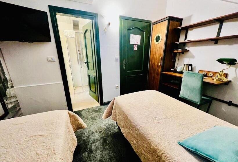 Economy Zimmer, Villa Diana