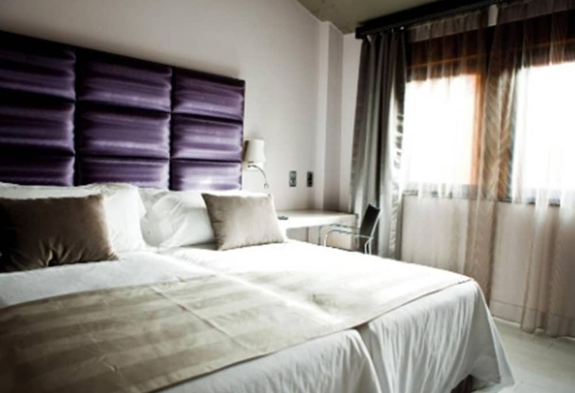 חדר סופריור, & Winery Señorío De Nevada