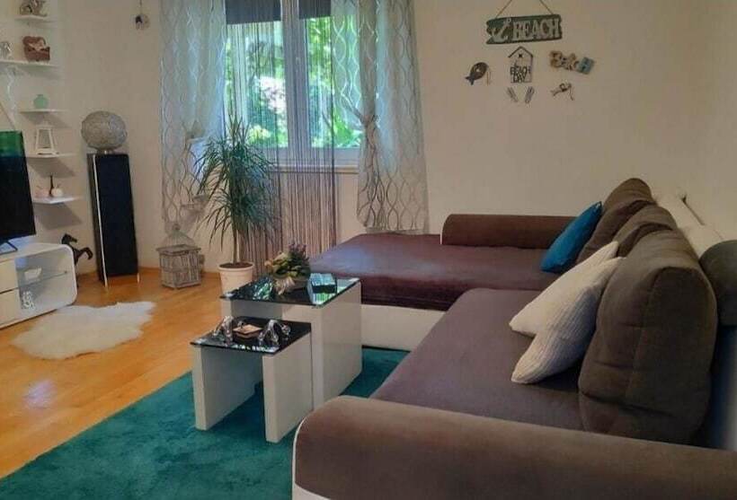 דירת 2 חדרי שינה עם נוף לגינה, Matic Apartments