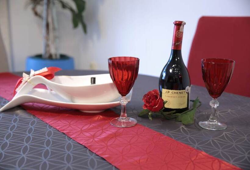 דירת 2 חדרי שינה עם נוף לגינה, Matic Apartments