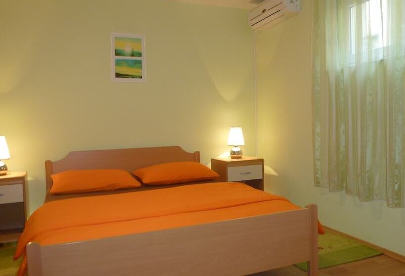 דירת חדר, Matic Apartments