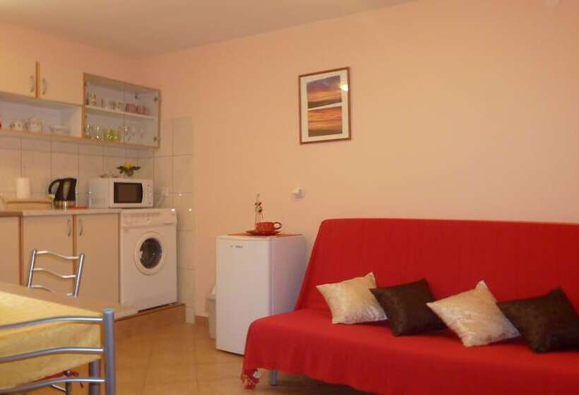 דירת חדר, Matic Apartments