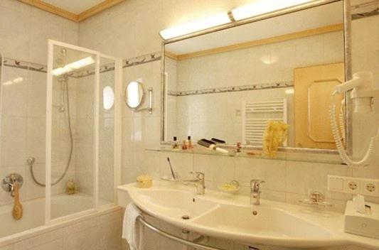 חדר משפחתי, Vital Sporthotel Kristall