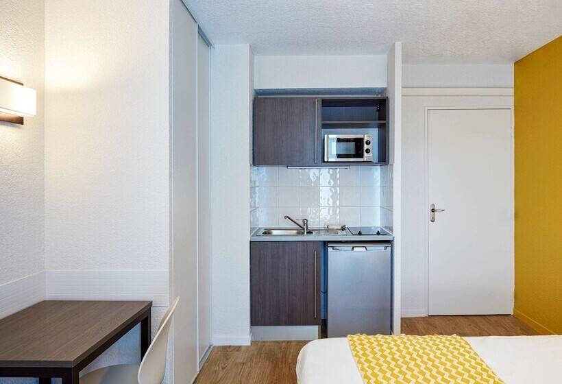 Студия Стандарт, Aparthotel Adagio Access Poitiers