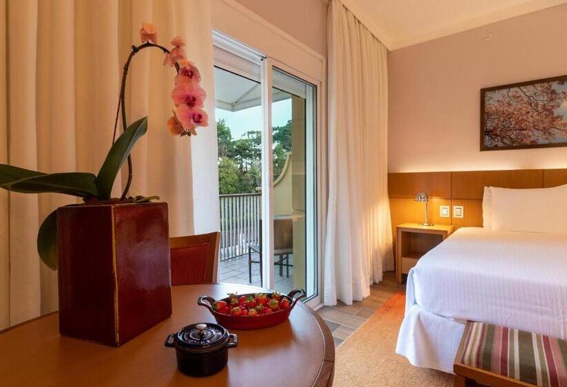اتاق استاندارد سه تخته با بالکن, Grande Hotel Campos Do Jordao