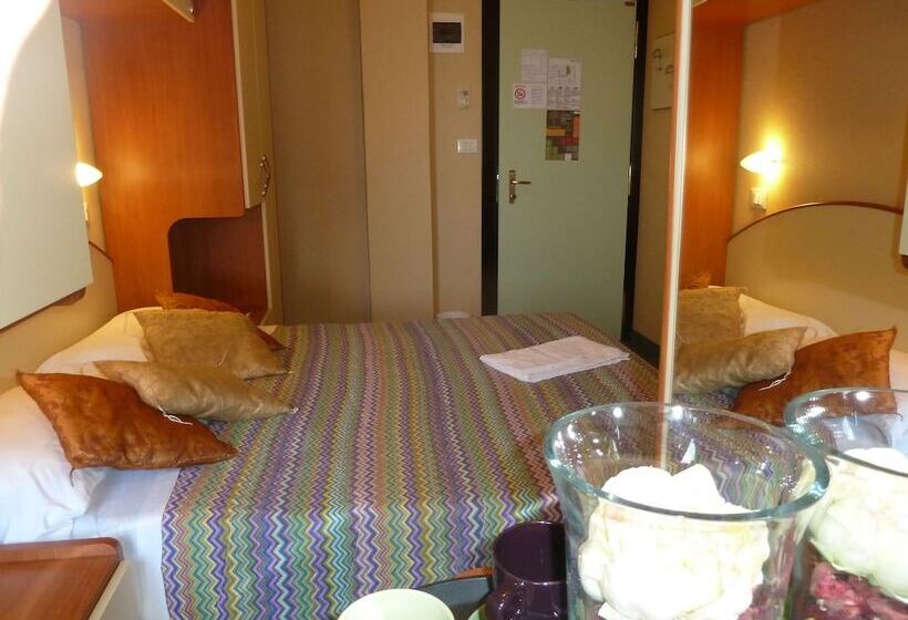 اتاق استاندارد, Crosal