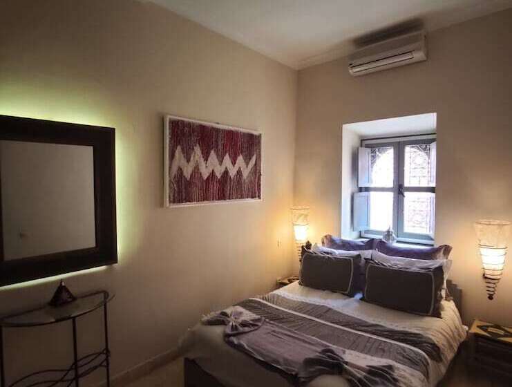 Suite, Dar Andamaure
