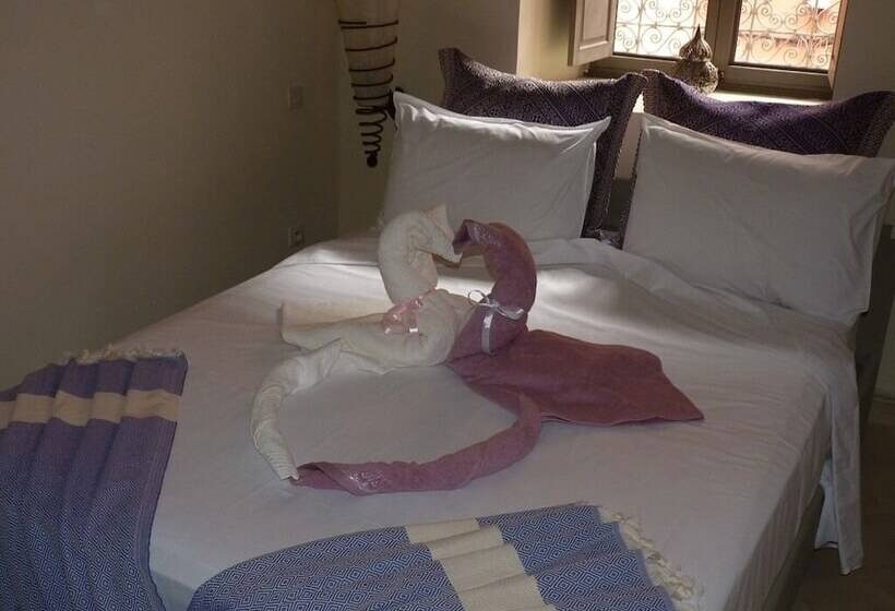 Suite, Dar Andamaure