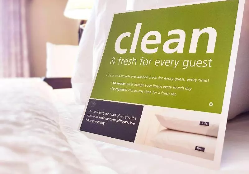 キングサイドベッドのスタンダードワンルーム, Hampton Inn & Suites By Hilton Edmonton Intl Airport