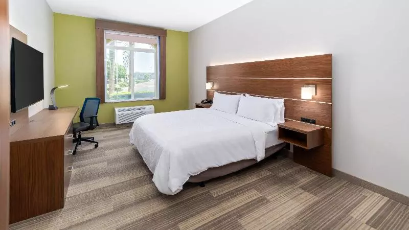 キングサイズベッドのスタンダードルーム, Holiday Inn Express & Suites Dinuba West, An Ihg