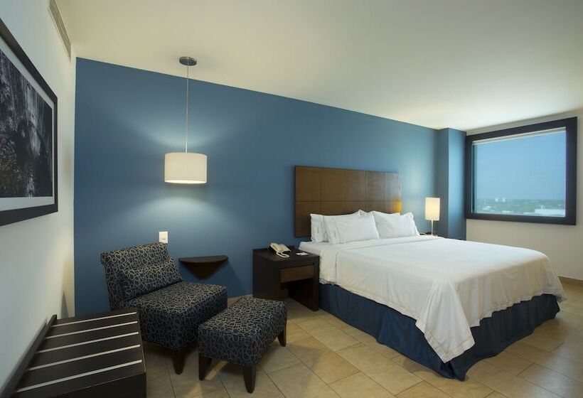 סוויטה, Holiday Inn Express Mérida, An Ihg
