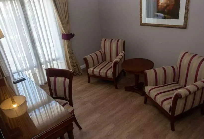 سوییت, Intersur Recoleta