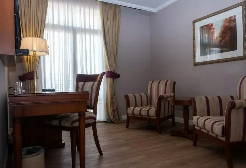 سوییت, Intersur Recoleta