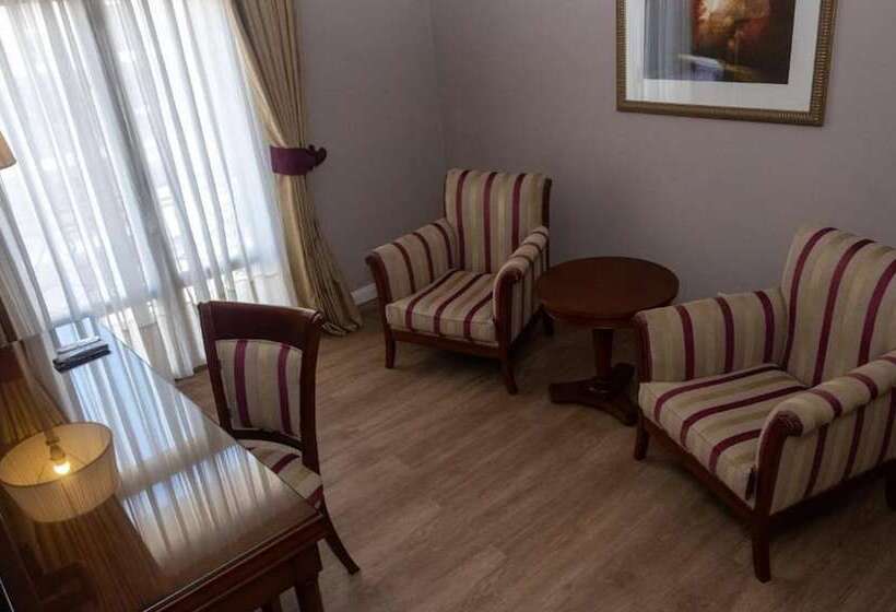 سوییت, Intersur Recoleta