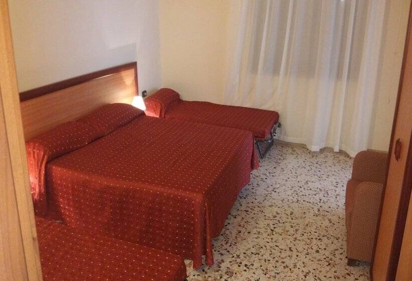 חדר סטנדרט לארבעה, La Casa Del Pellegrino