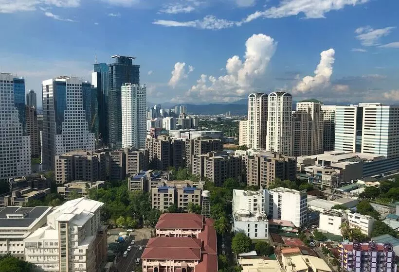 اتاق لوکس با تخت بزرگ, Millenia Suites