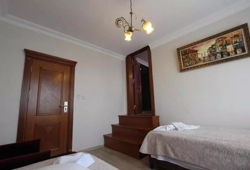 ファミリールーム, New House