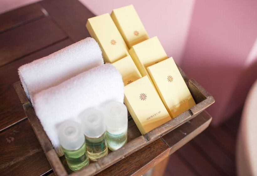 اتاق لوکس, Praya Palazzo