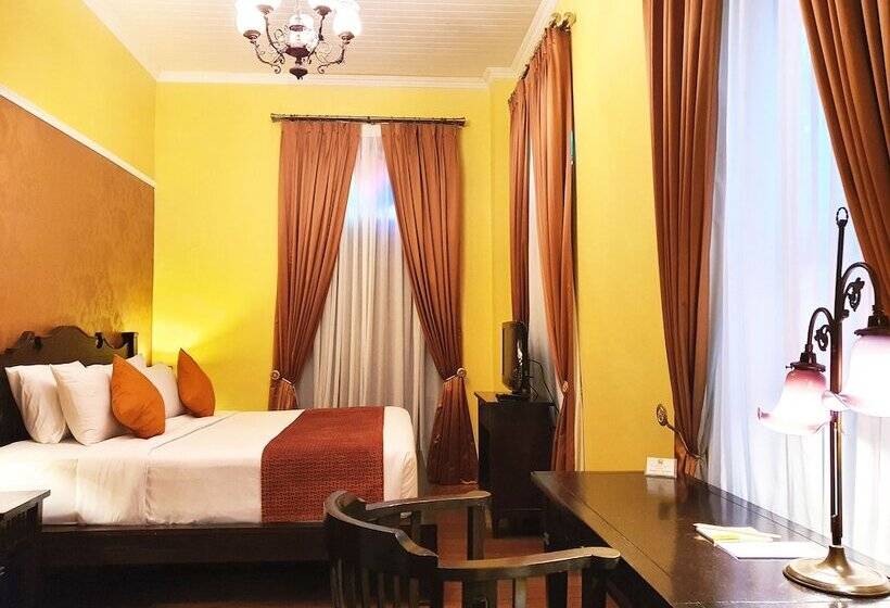 سوییت جونیور, Praya Palazzo