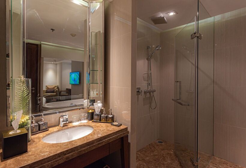 듀플렉스 스위트, Summit Windmill Golf Suite Hotel At Suvarnabhumi