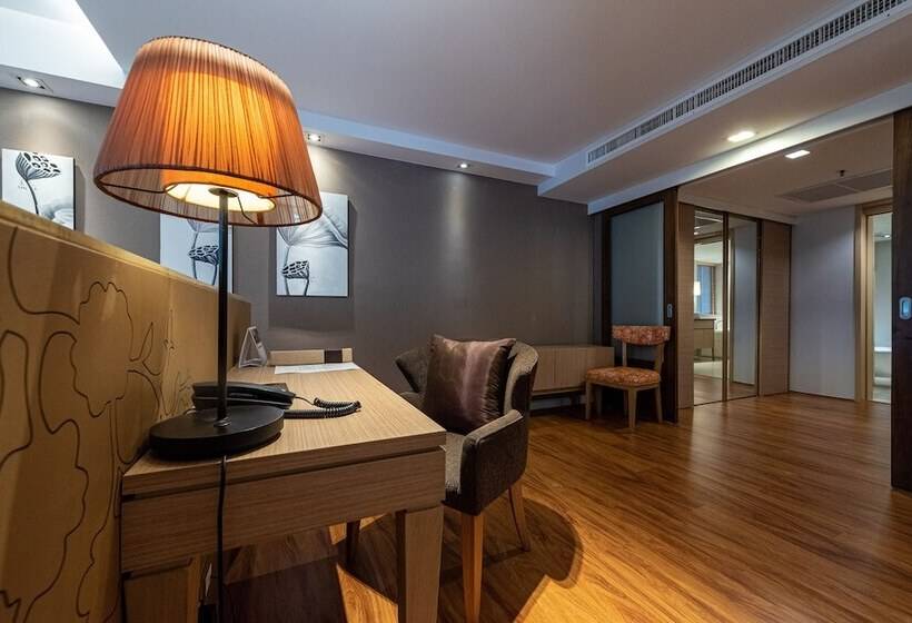 스위트, Summit Windmill Golf Suite Hotel At Suvarnabhumi