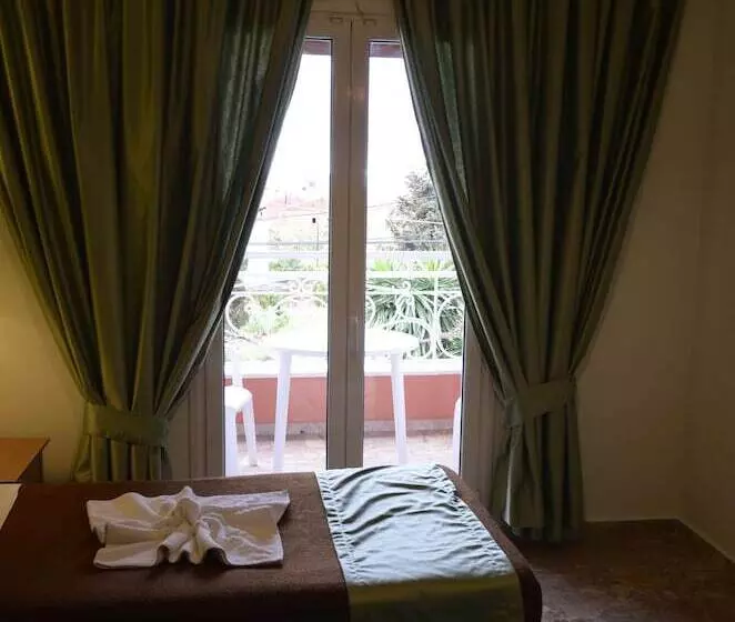 Standard-studio, Irene Apartments
