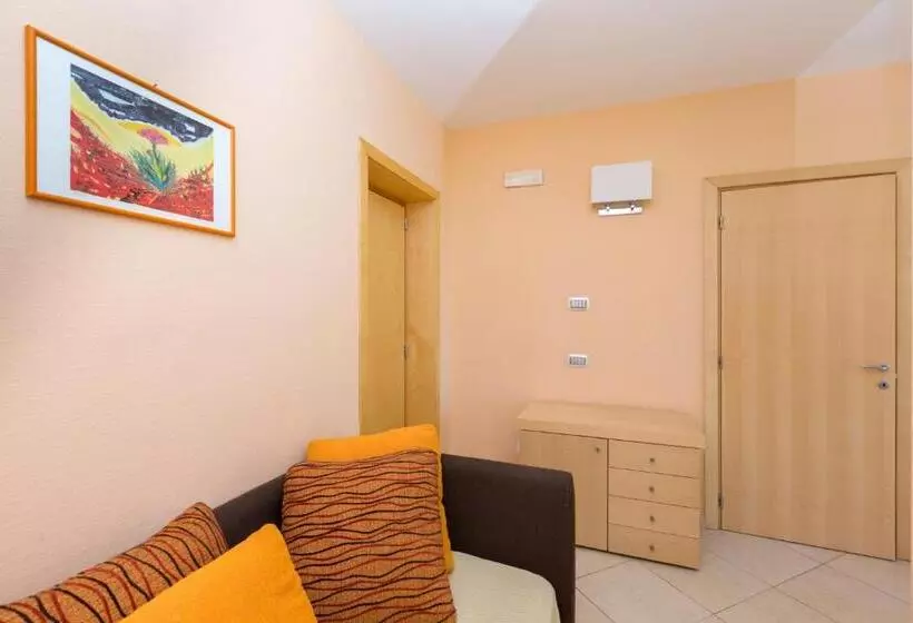 اتاق خانوادگی, Valtur Baia Del Gusmay Beach Resort