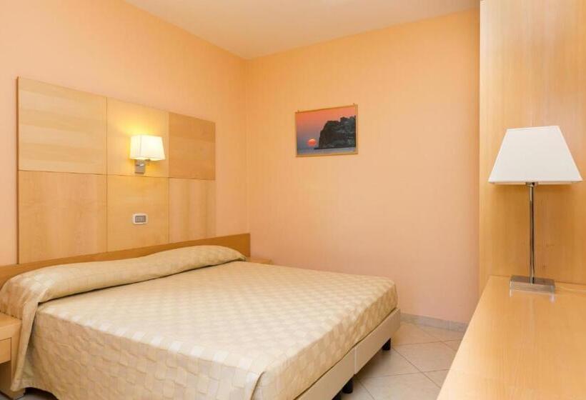 غرفة عائلية, Valtur Baia Del Gusmay Beach Resort