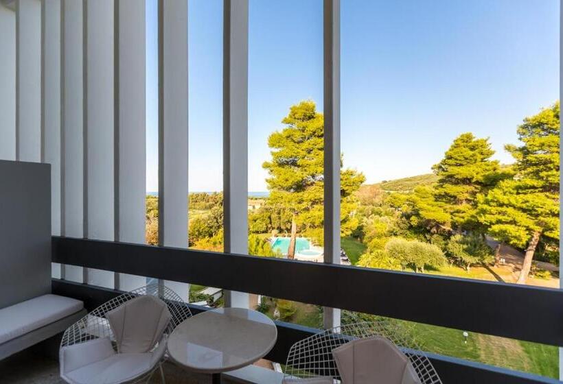 غرفة سوبيريور ثلاثية, Valtur Baia Del Gusmay Beach Resort