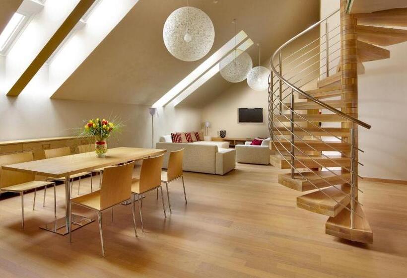 , Roset Hotel & Residence