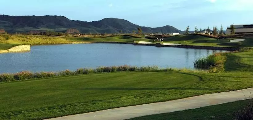سوییت جونیور, Sercotel El Encin Golf