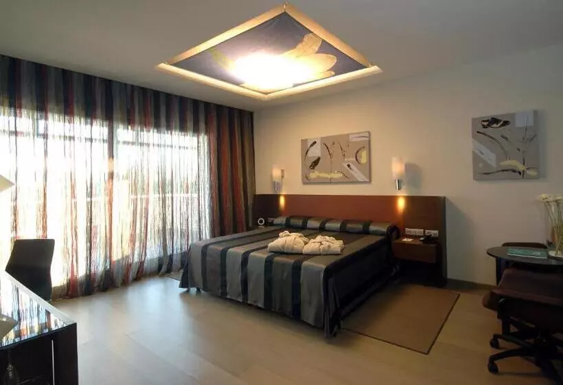 سوییت جونیور, Sercotel El Encin Golf