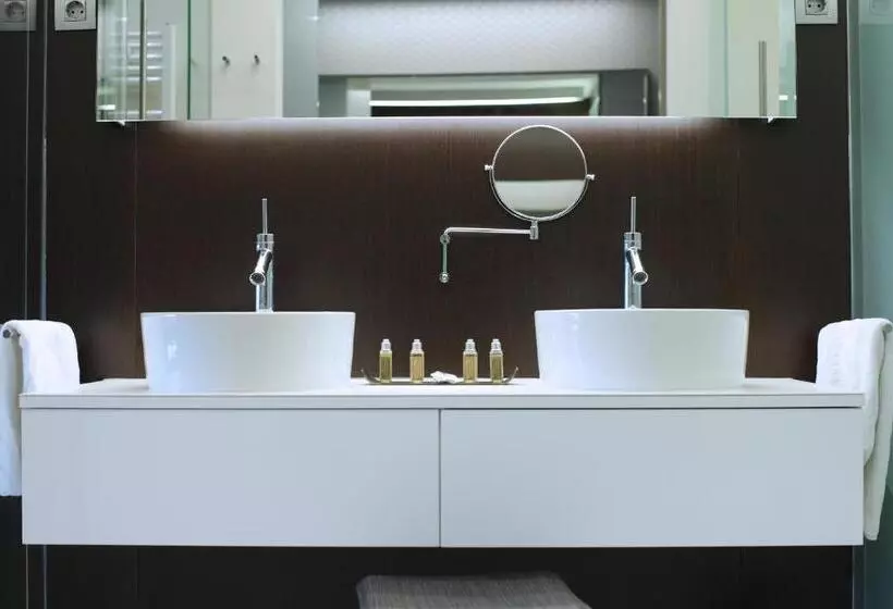 سوییت جونیور, Sercotel El Encin Golf