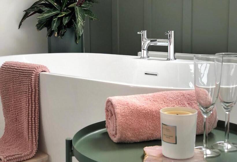 스탠다드 룸 킹사이즈 침대, Thistledown Lodge