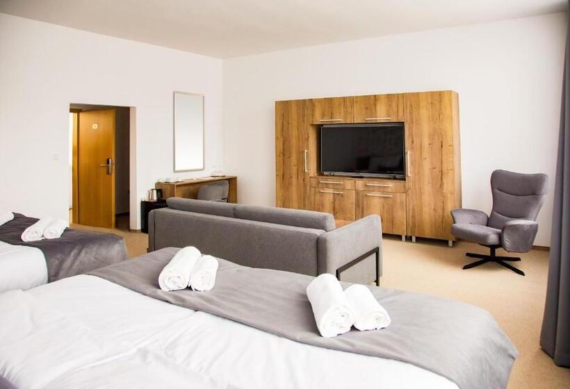 家庭间, Family Resort Lučivná