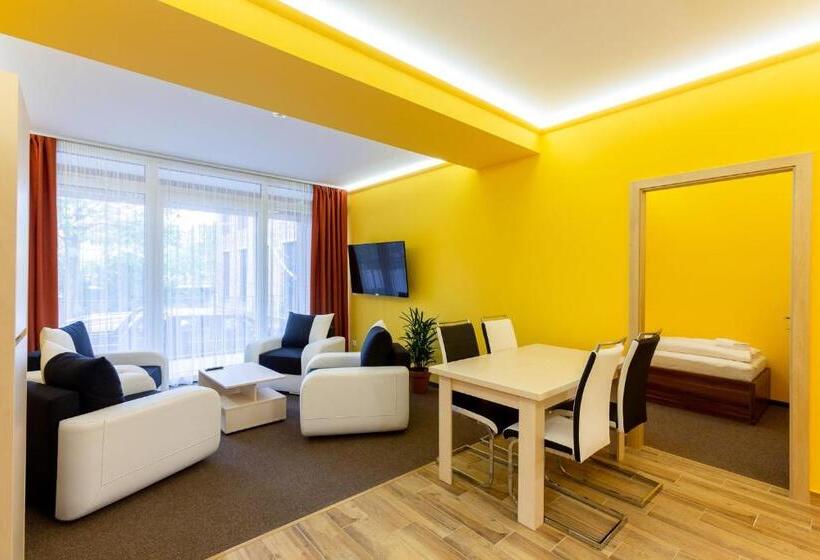 شقة غرفتين, Hostel Mayer Superior Veszprem