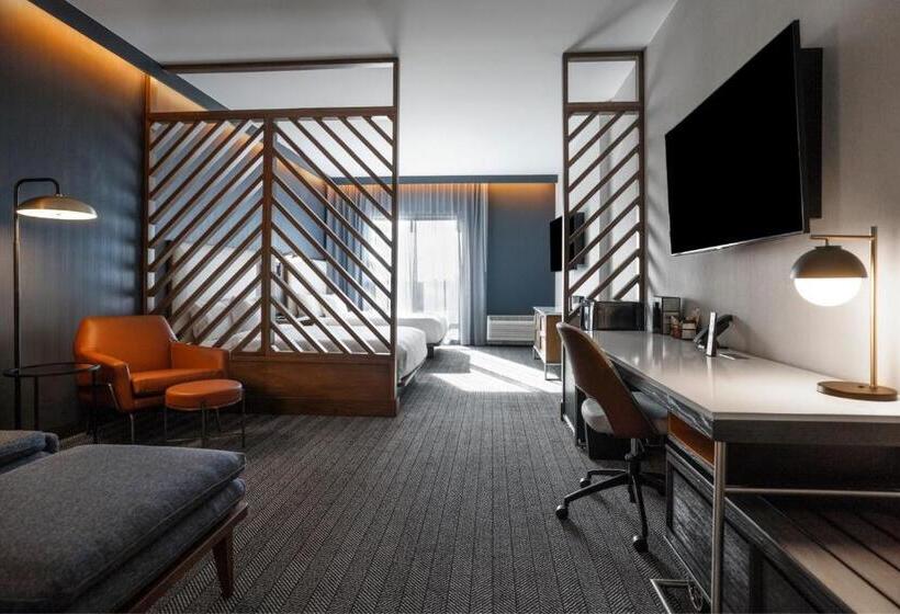 جناح, Courtyard By Marriott Indianapolis Fishers