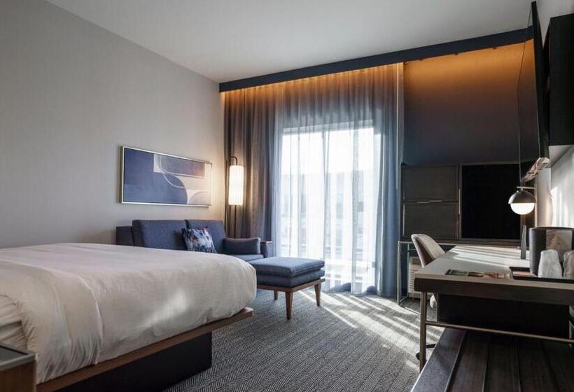 غرفة قياسية سرير كينج, Courtyard By Marriott Indianapolis Fishers