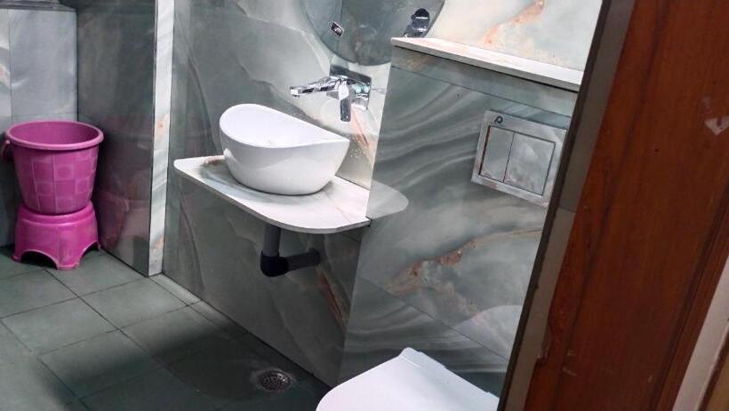 스탠다드 룸 킹사이즈 침대, Empire&banquet