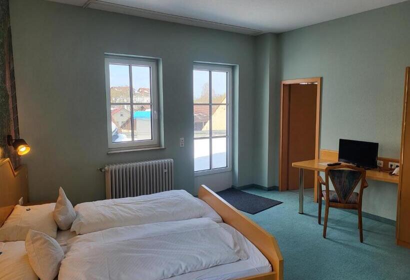 디럭스 룸, Gasthof Goldener Hirsch