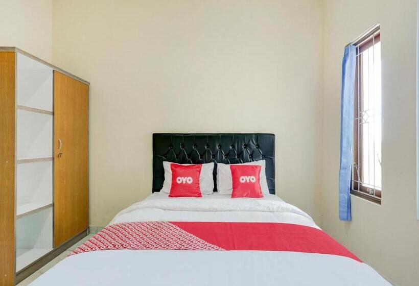חדר סטנדרט עם מיטת קינג, Oyo 90690 Pondok Dukuh