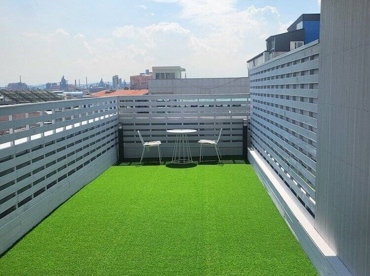 إستوديو قياسى, Raza B