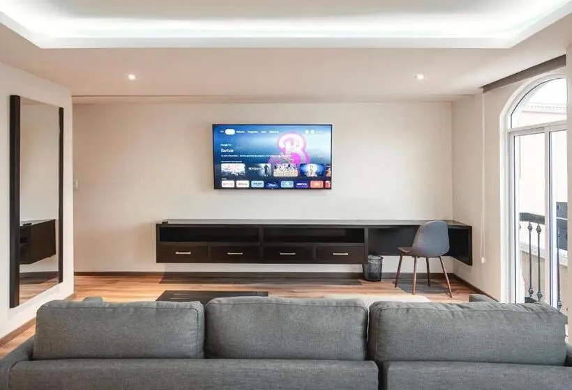 Suite, Sendero