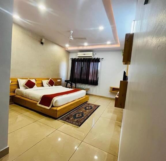 デラックスルーム, Aravalli Hill Resort