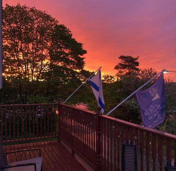 غرفة قياسية مزوَّدة بشُرفة, Pleasant Street Inn