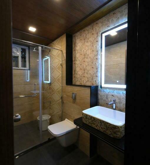 חדר דלוקס, Meenakshi Inn