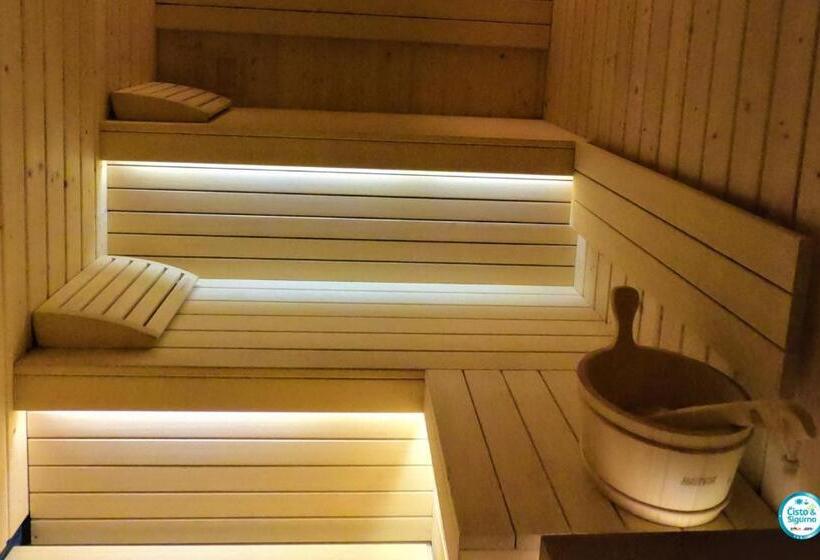سوییت سوپریور, Prezident Palace Belgrade   Adults Only