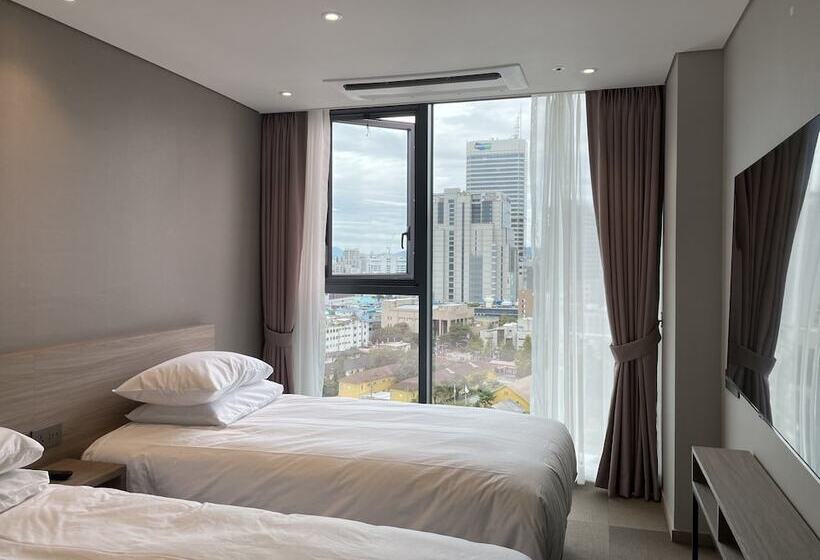 Номер Стандарт, U5