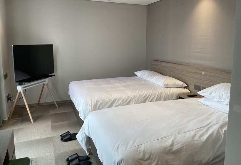 Семейный Номер, U5