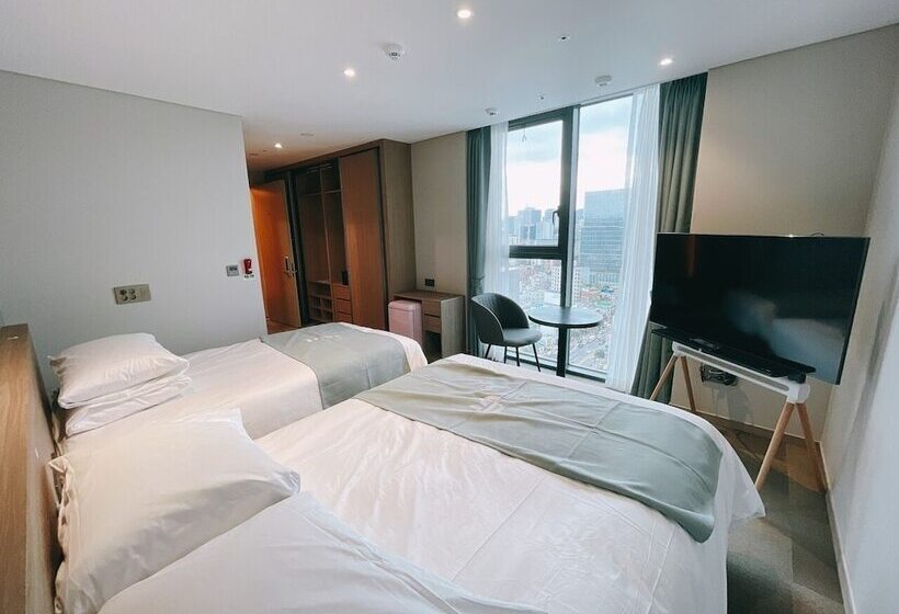 Семейный Номер, U5